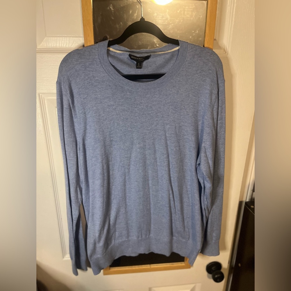 Men’s Size L- Banana Republic Light Blue Crewneck Sweater